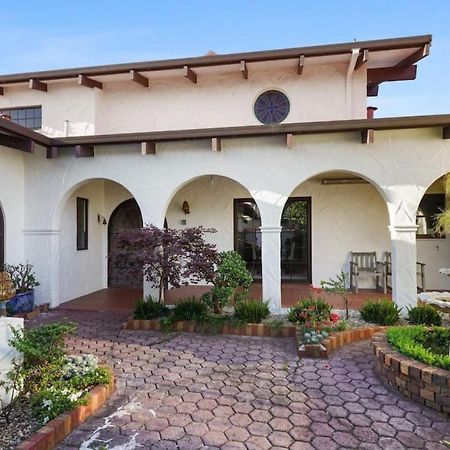 Magnificent Beachfront Mansion - Pool - Fireplace Auckland Luaran gambar