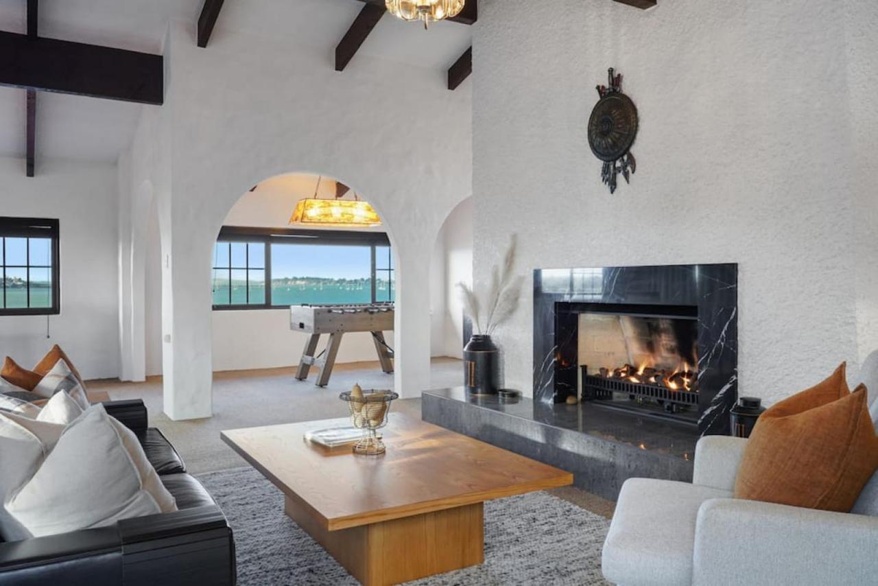 Magnificent Beachfront Mansion - Pool - Fireplace Auckland Luaran gambar