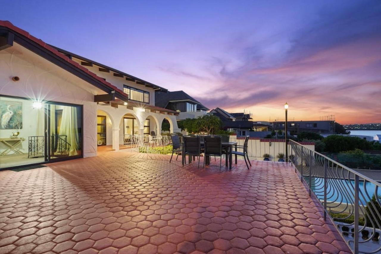 Magnificent Beachfront Mansion - Pool - Fireplace Auckland Luaran gambar