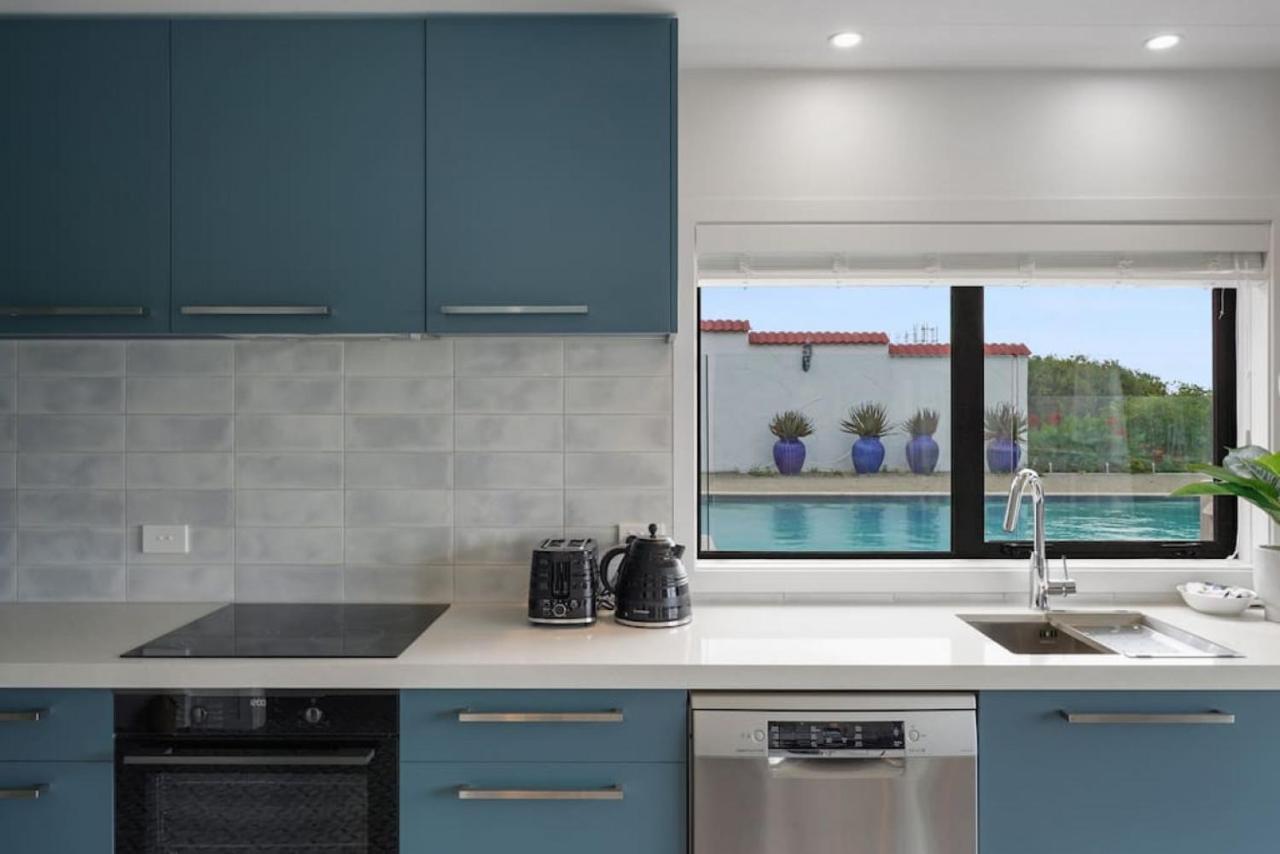 Magnificent Beachfront Mansion - Pool - Fireplace Auckland Luaran gambar