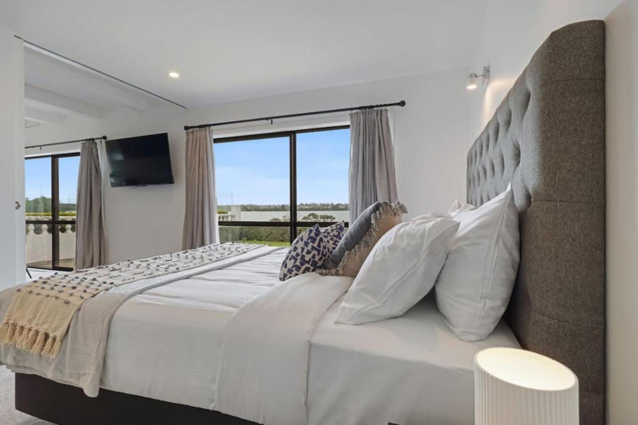 Magnificent Beachfront Mansion - Pool - Fireplace Auckland Luaran gambar