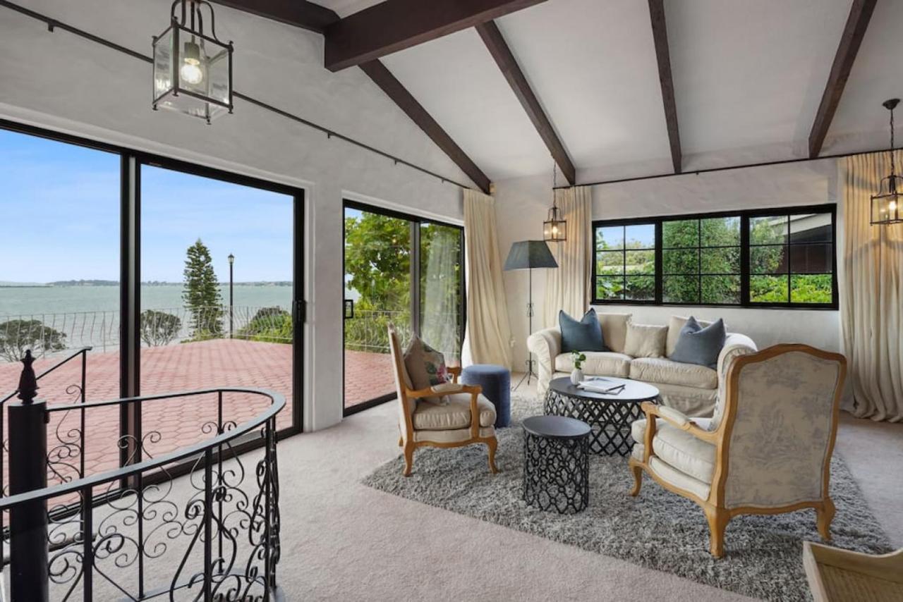 Magnificent Beachfront Mansion - Pool - Fireplace Auckland Luaran gambar