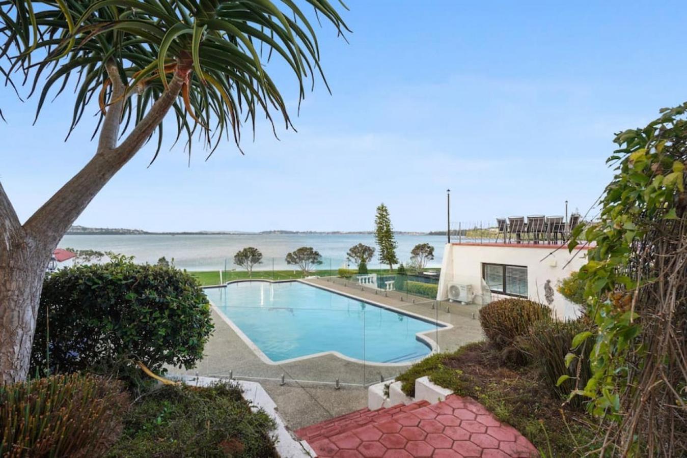 Magnificent Beachfront Mansion - Pool - Fireplace Auckland Luaran gambar