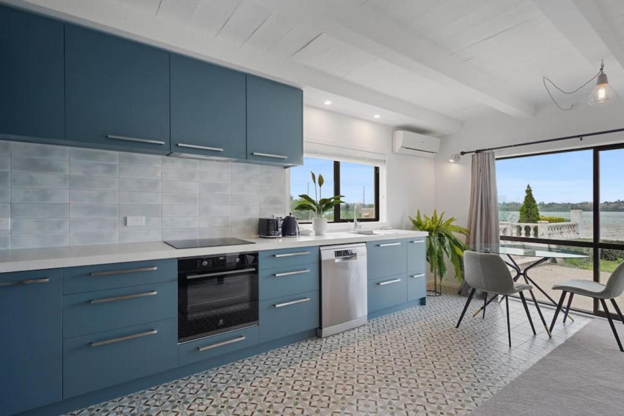 Magnificent Beachfront Mansion - Pool - Fireplace Auckland Luaran gambar