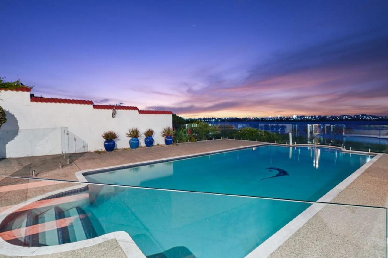 Magnificent Beachfront Mansion - Pool - Fireplace Auckland Luaran gambar