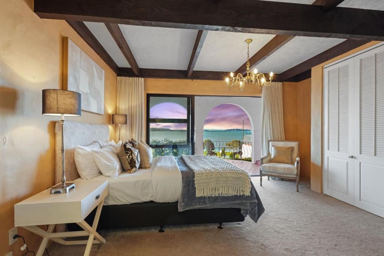 Magnificent Beachfront Mansion - Pool - Fireplace Auckland Luaran gambar
