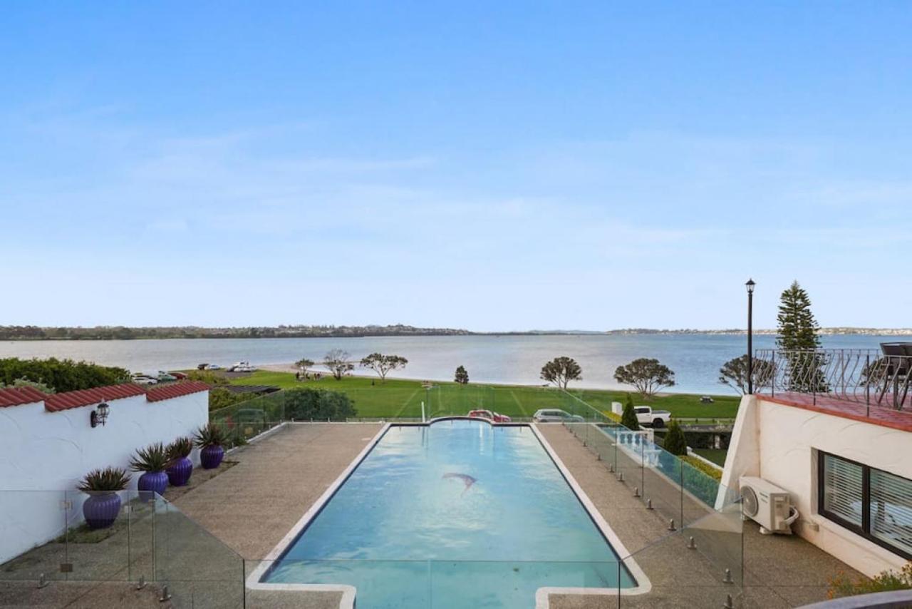 Magnificent Beachfront Mansion - Pool - Fireplace Auckland Luaran gambar